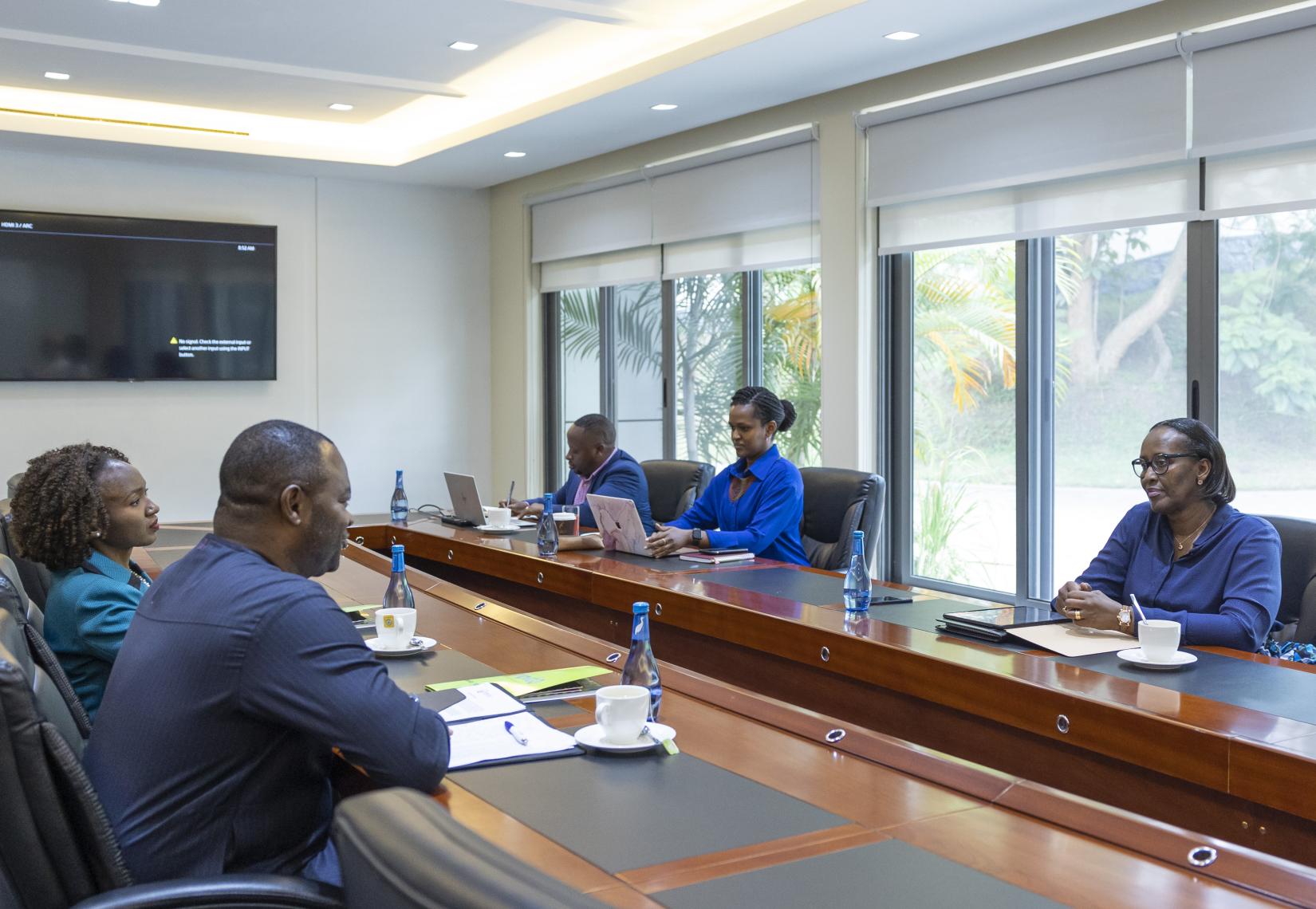 First Lady of Rwanda, Mrs Jeannette Kagame welcomed One UN Resident Coordinator, Dr. Ozonnia Ojielo, who paid her a courtesy call at Imbuto Foundation Offices. They discussed opportunities for future strategic partnership between Imbuto Foundation and UN Rwanda.